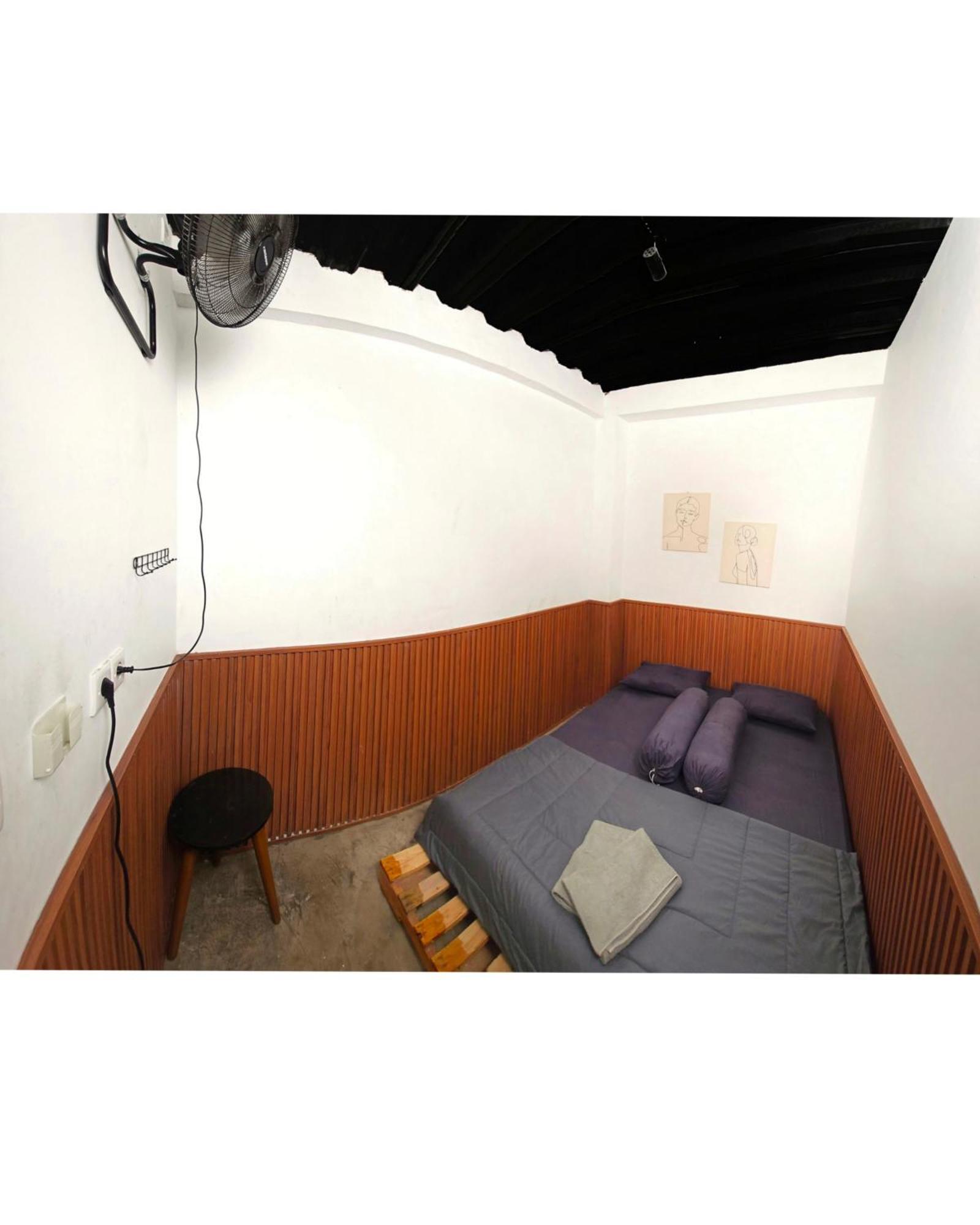 Cilacap Guest House Екстериор снимка